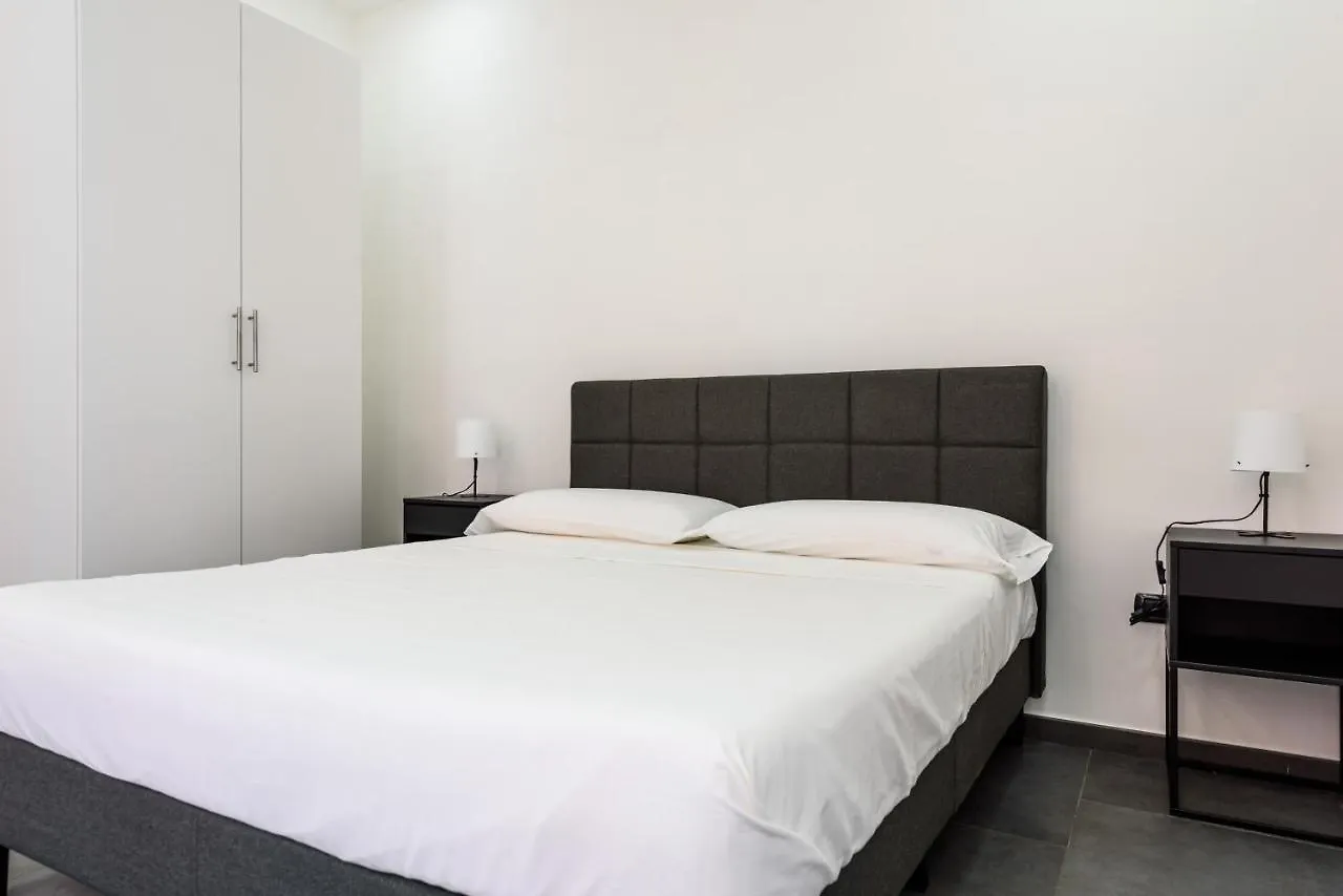 Tommaseo Seaside Apartments Naples 0*,  Italy