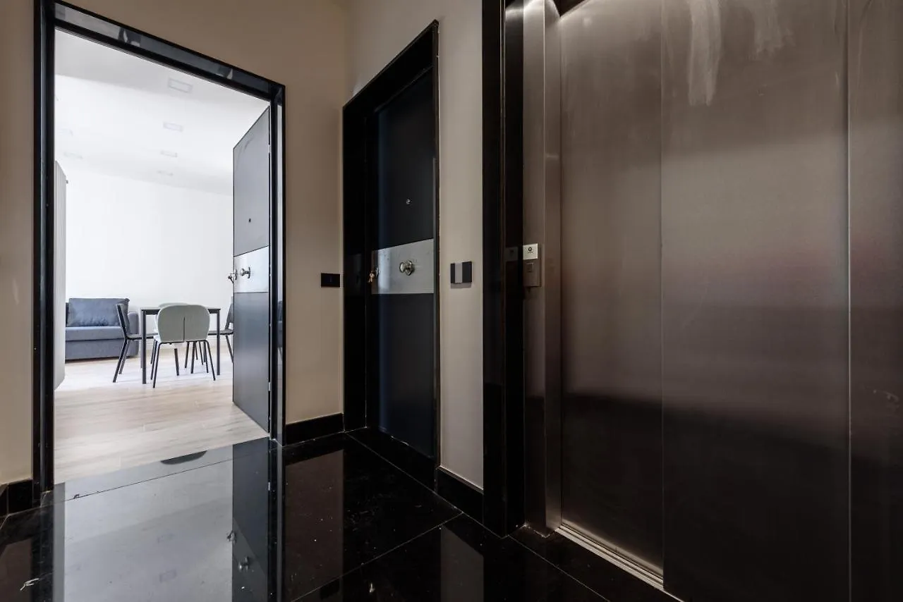 Tommaseo Seaside Apartments Naples 0*,