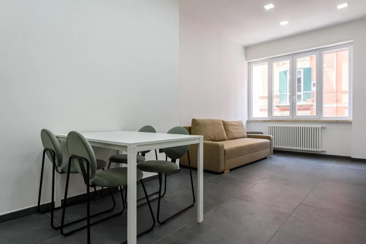 Tommaseo Seaside Apartments Naples Italy