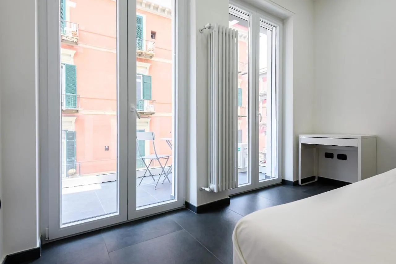 Tommaseo Seaside Apartments Naples Italy
